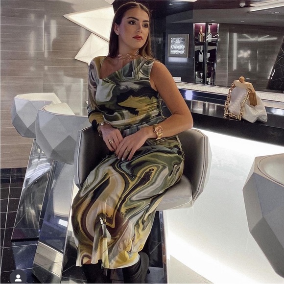 ZARA Bloggers Fav Skirt - Picture 15 of 15